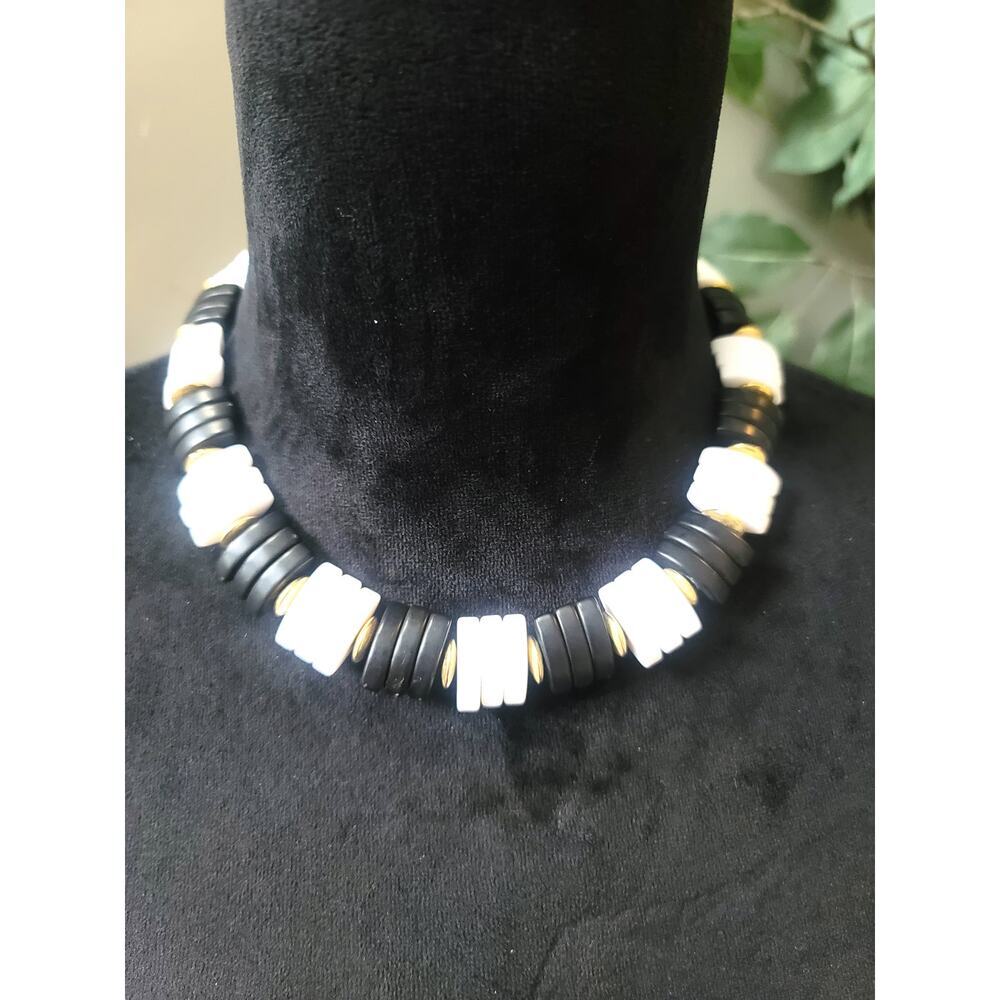 Women's Black White Beaded Necklace Gold‎ Disc Accent Lobster Clasp Statement